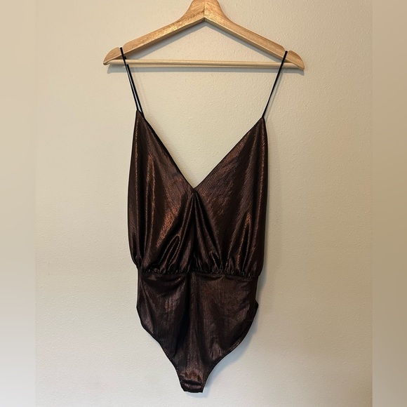 ZARA Metallic Deep V Open back Bodysuit - Picture 3 of 7